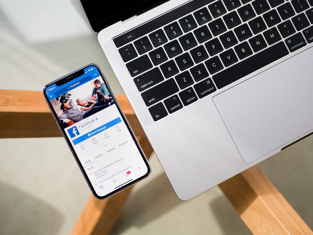 MoreCustomersApp's Facebook Business Page